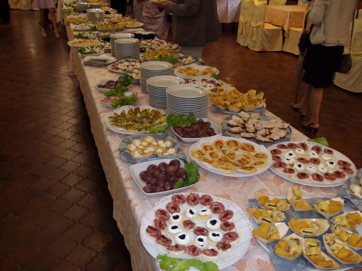 hotel ristorante vittoria Santhià Esterno foto