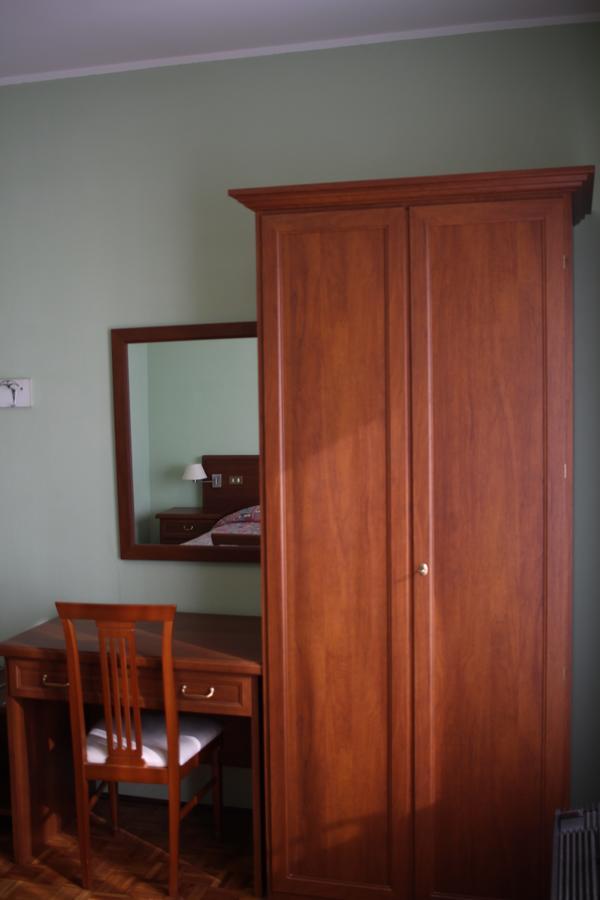 hotel ristorante vittoria Santhià Esterno foto