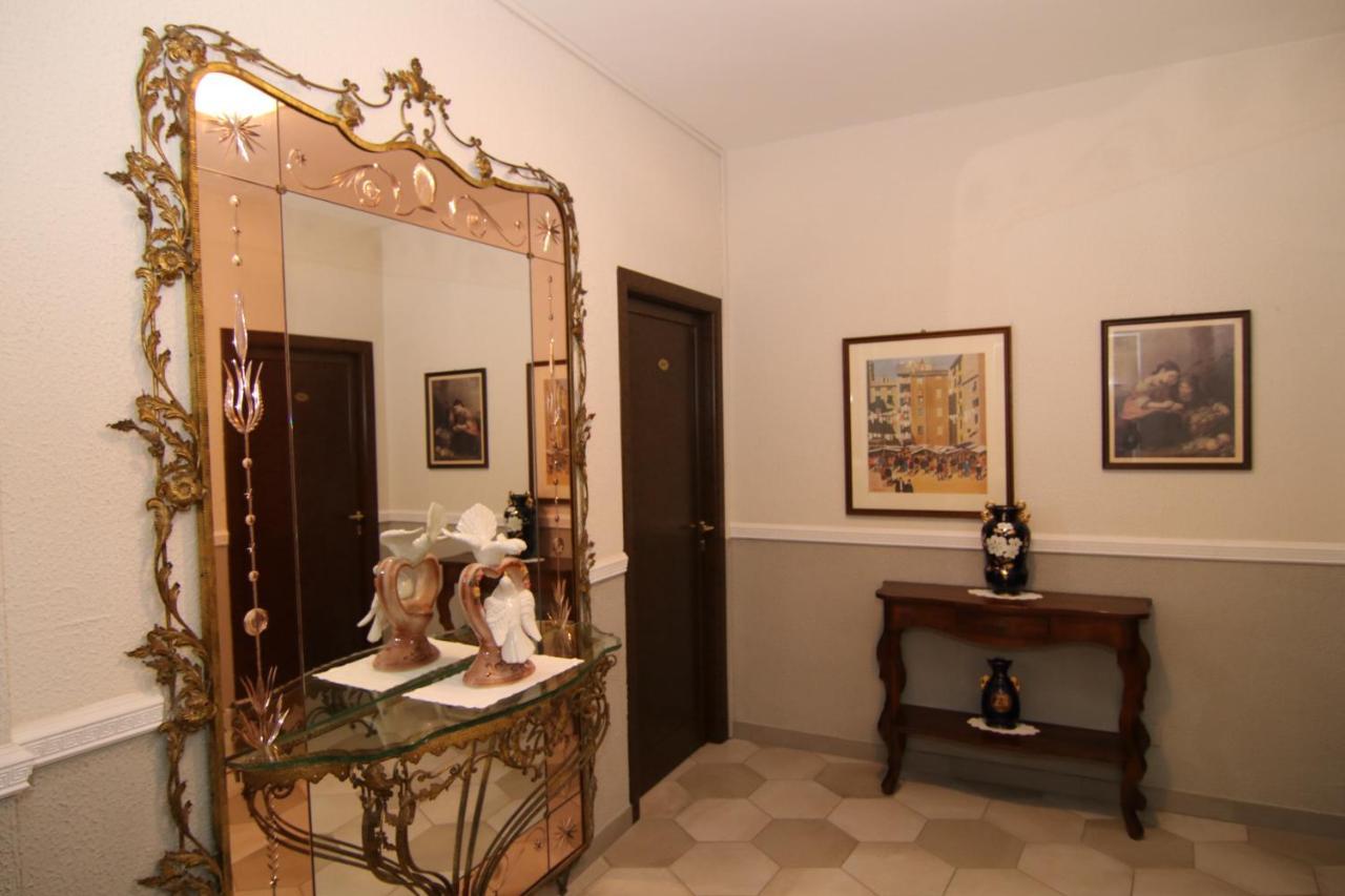 hotel ristorante vittoria Santhià Esterno foto